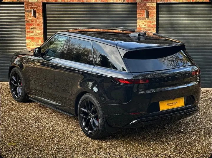 Land Rover Range Rover Sport 2023 photo 2