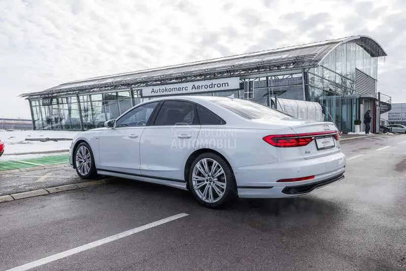 Audi A8 2022 photo 4