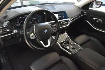 BMW 318 2020 photo 2