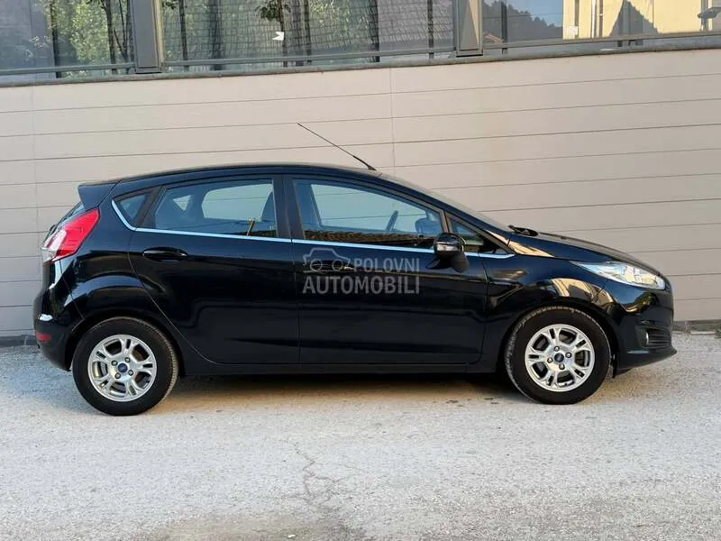 Ford Fiesta 2013 photo 4