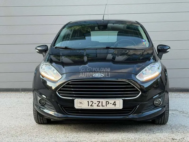 Ford Fiesta 2013 photo 2