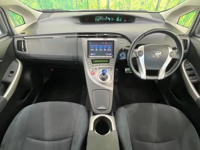 Toyota Prius 2015 photo 2