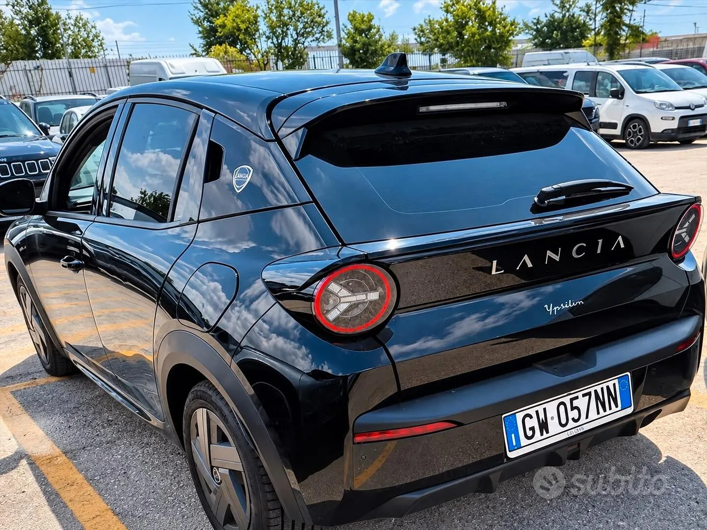 Lancia Ypsilon 2024 photo 2