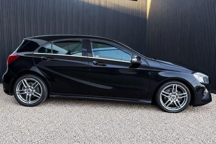 Mercedes-Benz A-Class 2018 photo 2