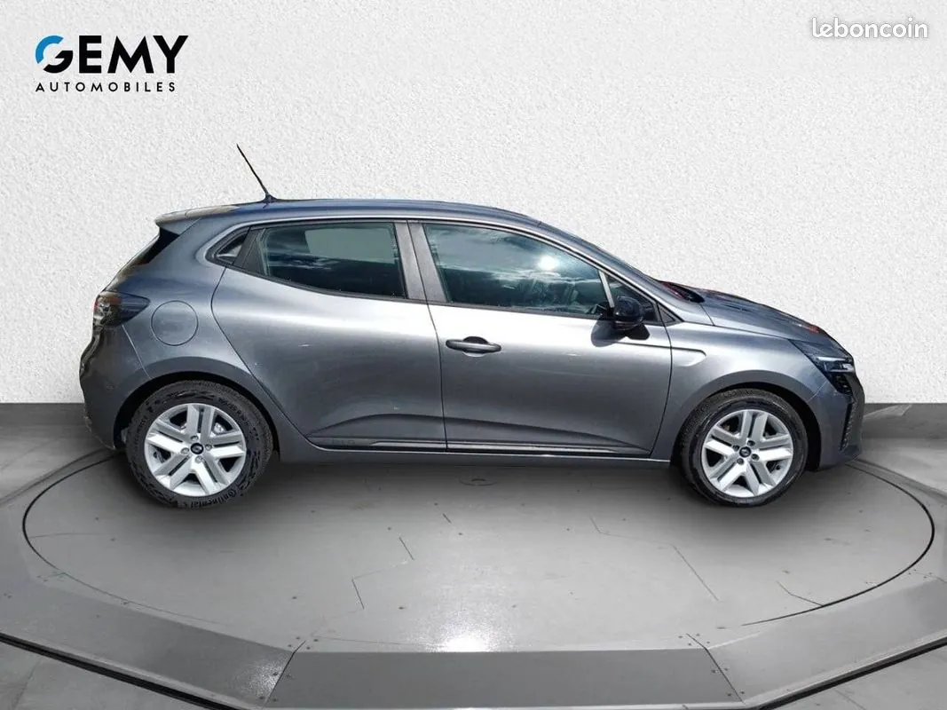 Renault Clio 2025 photo 4