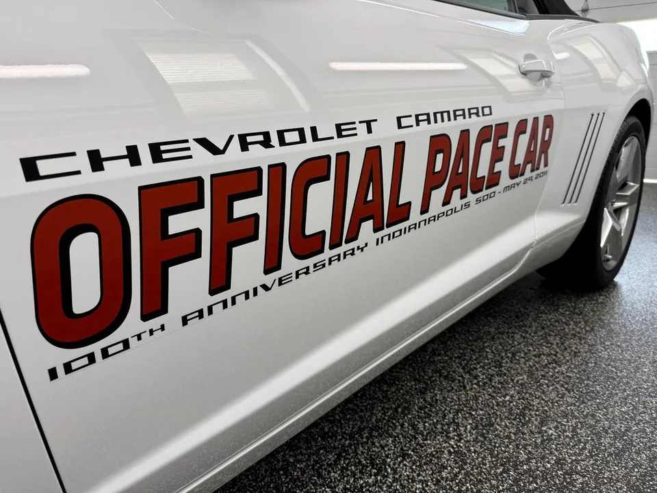 Chevrolet Camaro 2011 photo 4