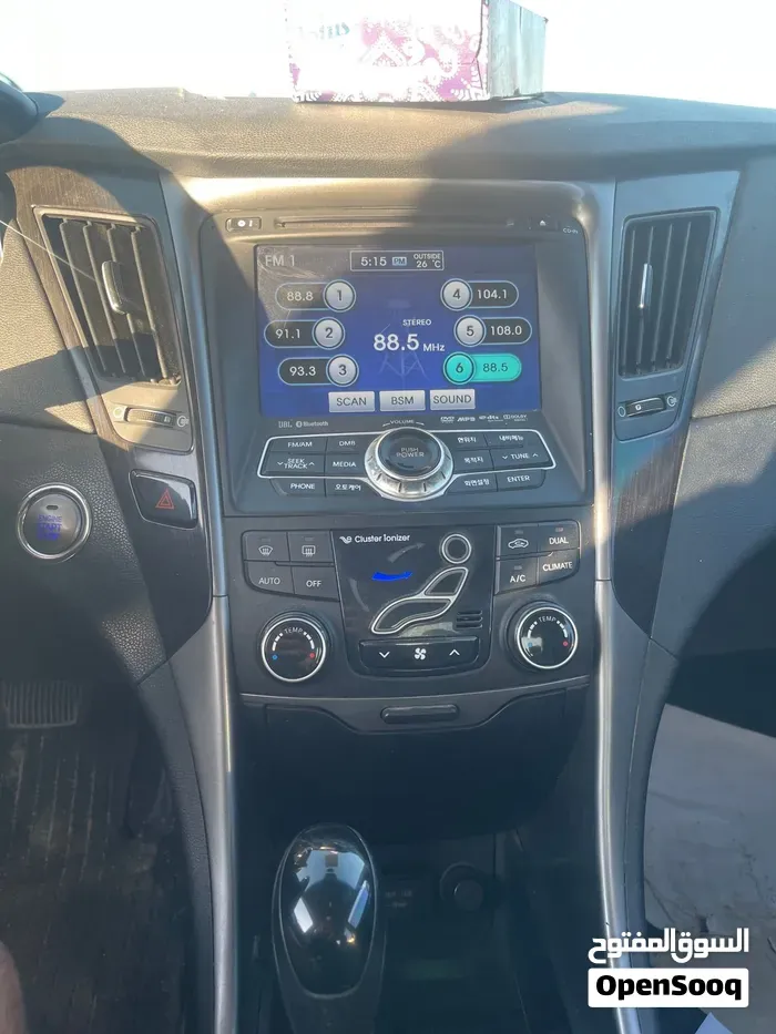Hyundai Sonata 2012 photo 2