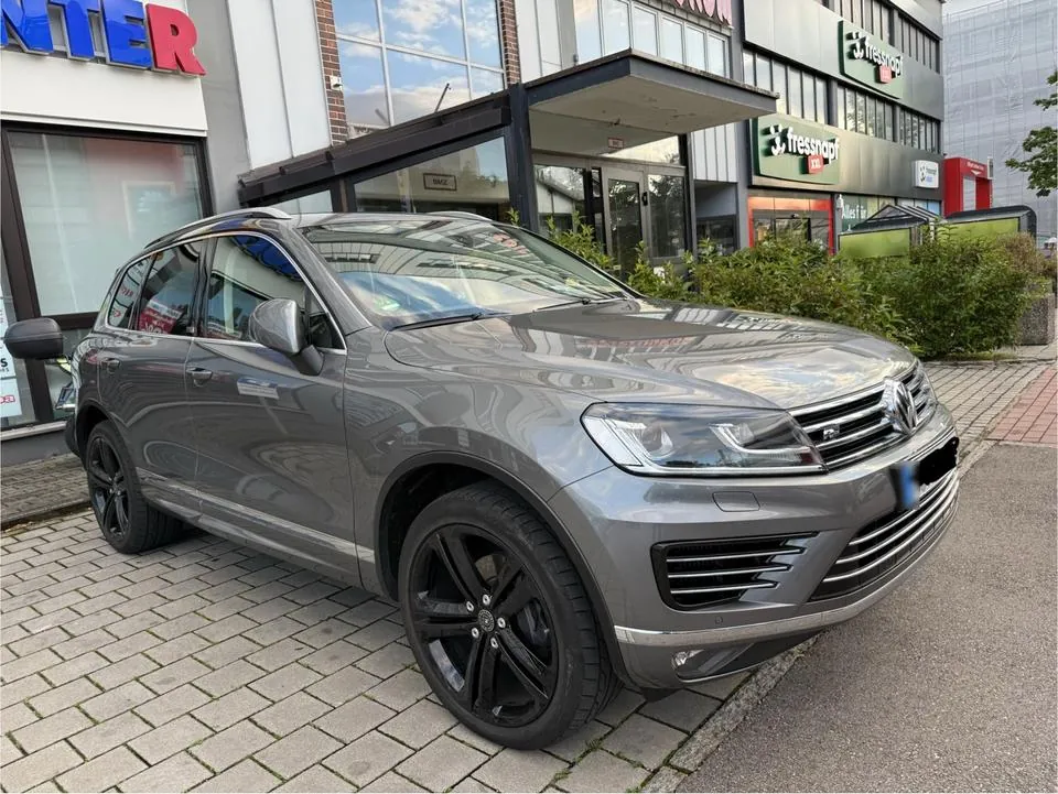 Volkswagen Touareg