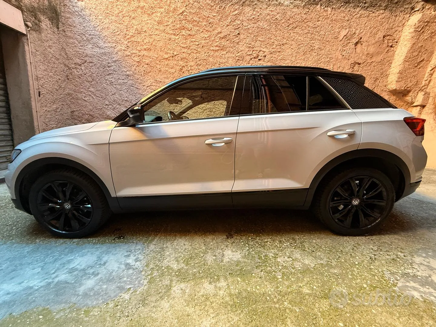 Volkswagen T-Roc 2020 photo 2