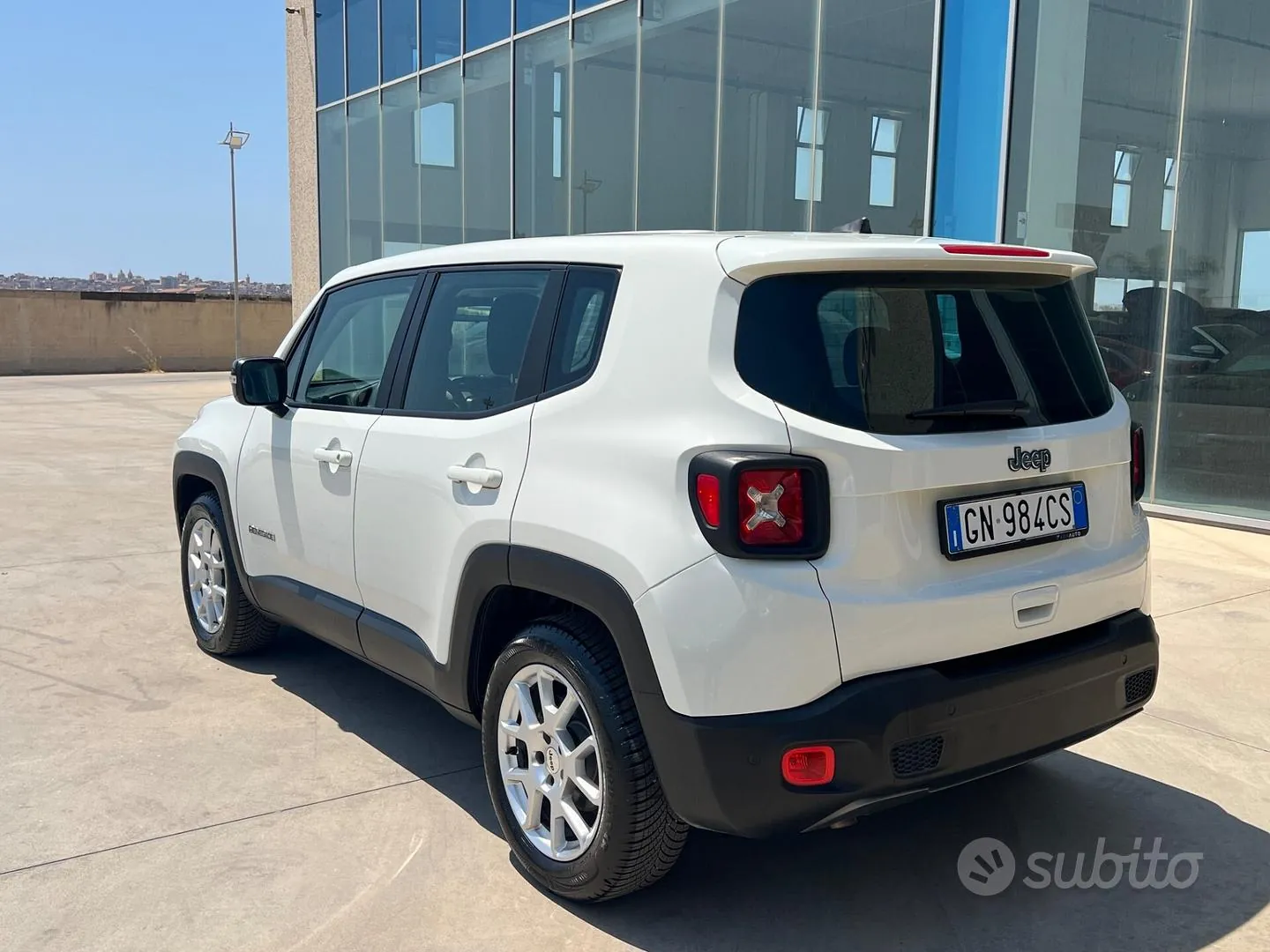 Jeep Renegade 2023 photo 4