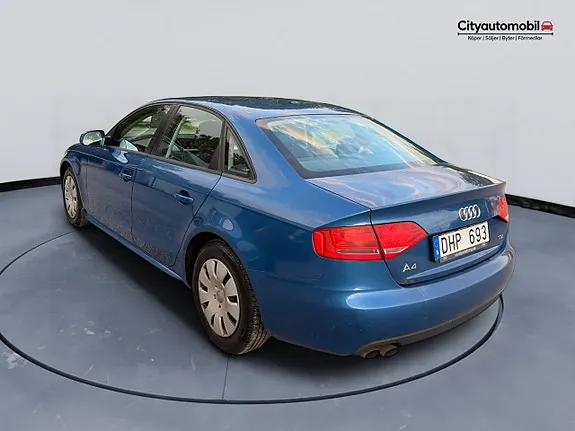 Audi A4 2011 photo 3