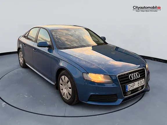Audi A4 2011 photo 2