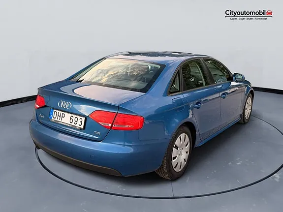 Audi A4 2011 photo 4