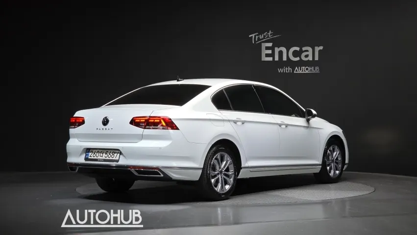 Volkswagen Passat Gt 2022 photo 2