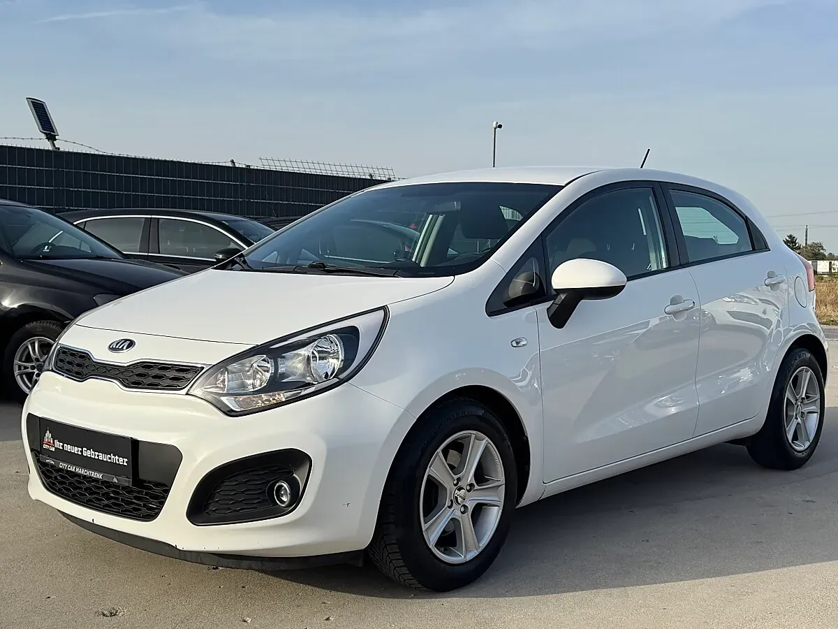 Kia Rio 2015 photo 2