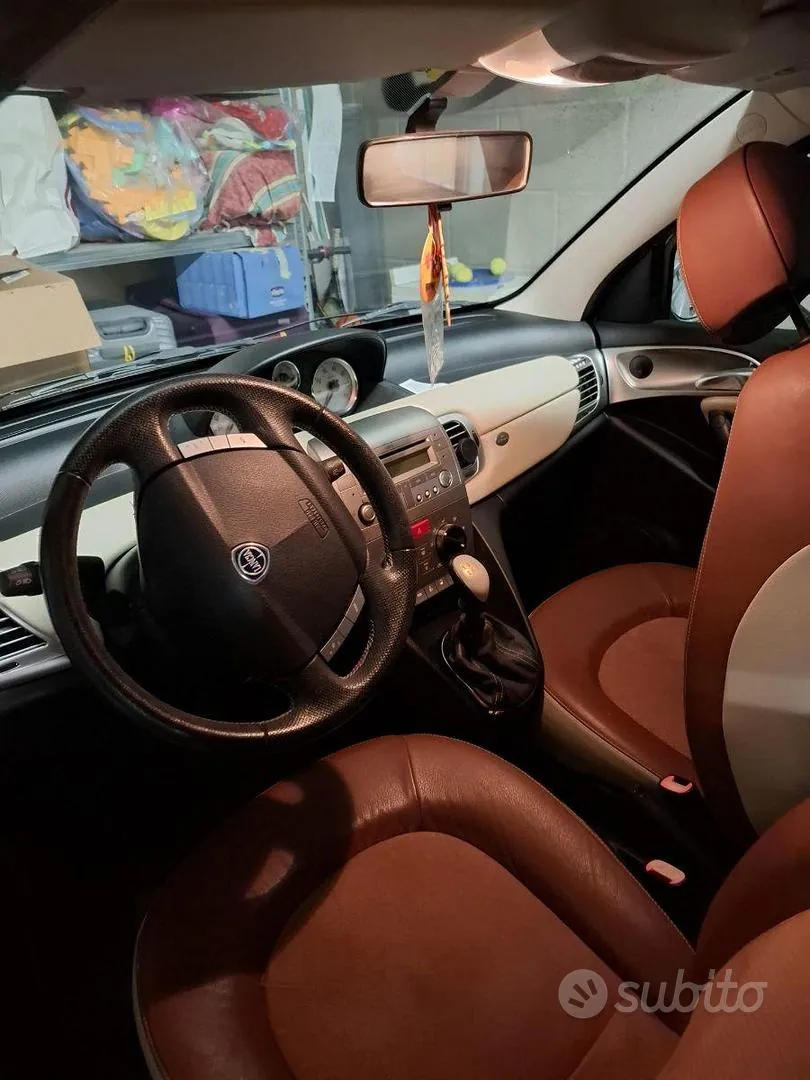 Lancia Ypsilon 2008 photo 2