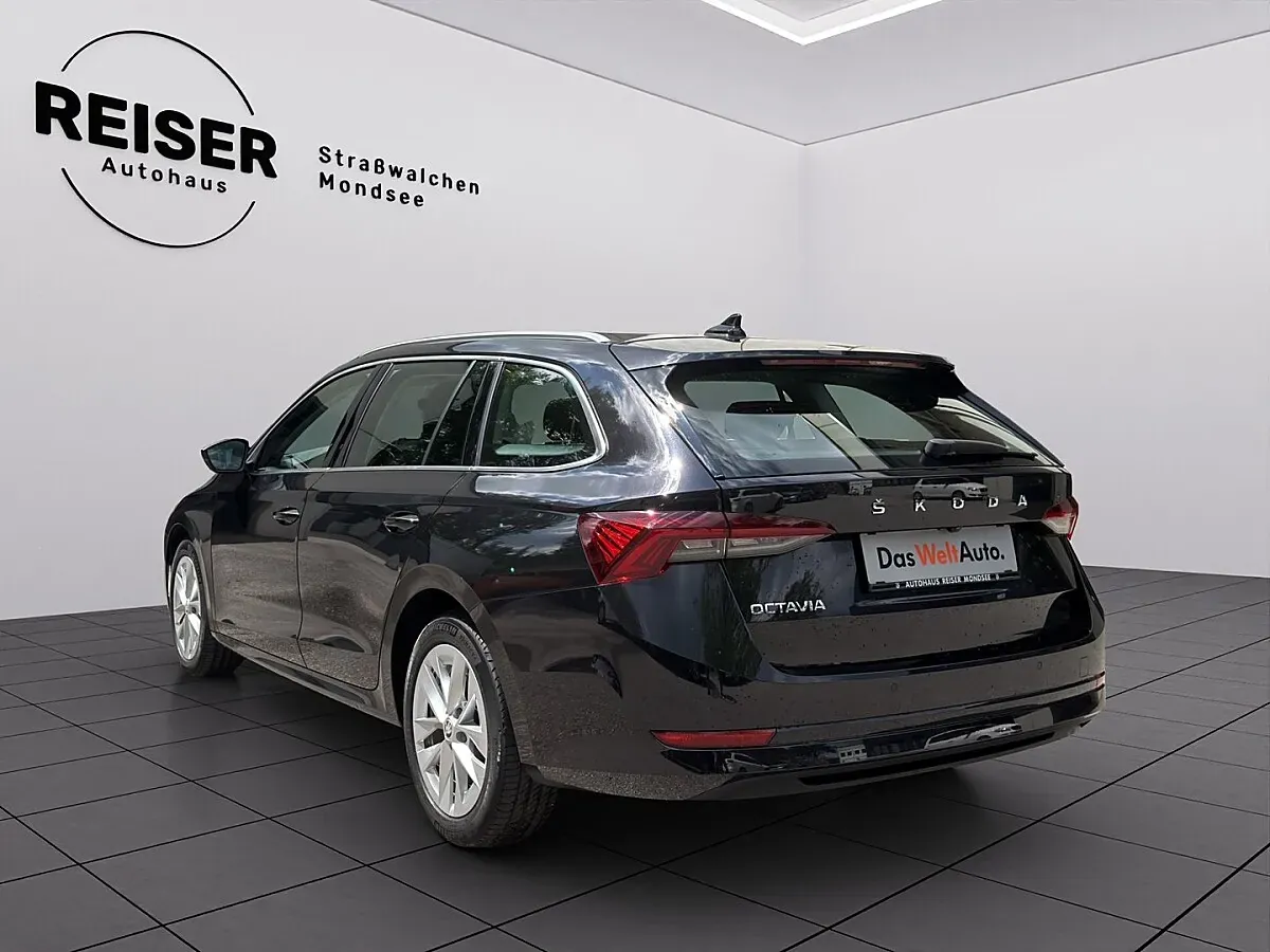 Skoda Octavia 2022 photo 3