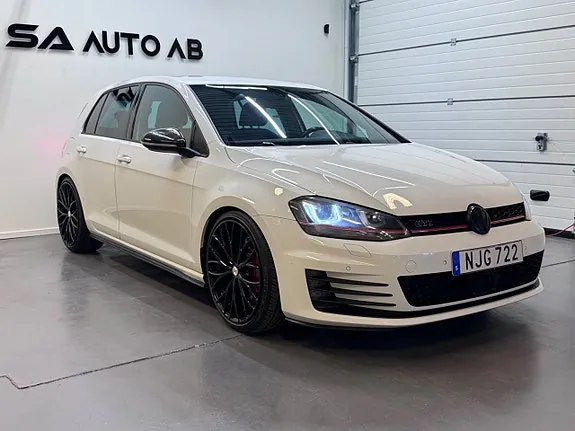 Volkswagen Golf I 2014 photo 2