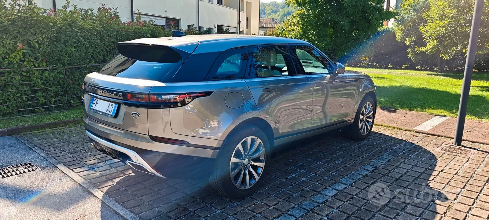 Land Rover Range Rover Velar 2018 photo 2
