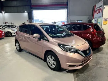 Nissan Note 2018 photo 2