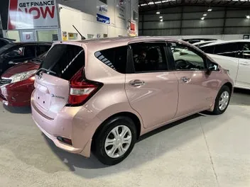 Nissan Note 2018 photo 3