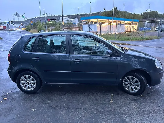Volkswagen Polo 2009 photo 4