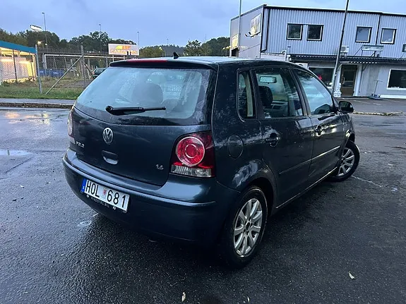 Volkswagen Polo 2009 photo 5