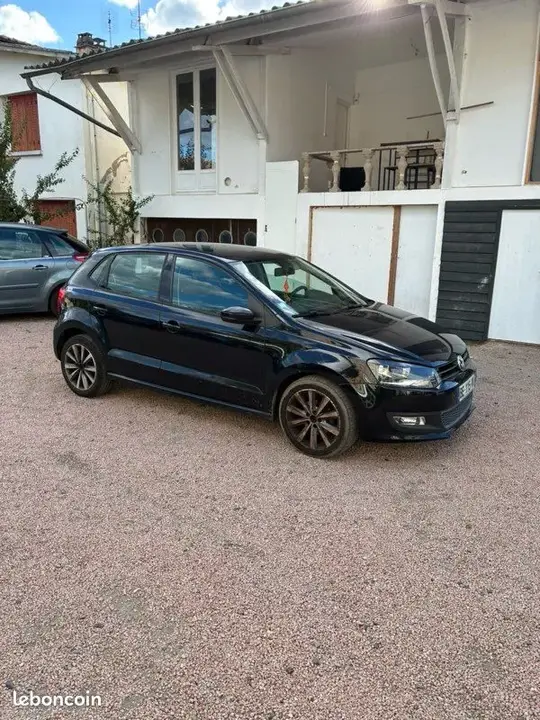 Volkswagen Polo 2010 photo 4