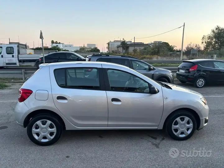 Dacia Sandero 2016 photo 4