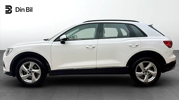 Audi Q3 2023 photo 2