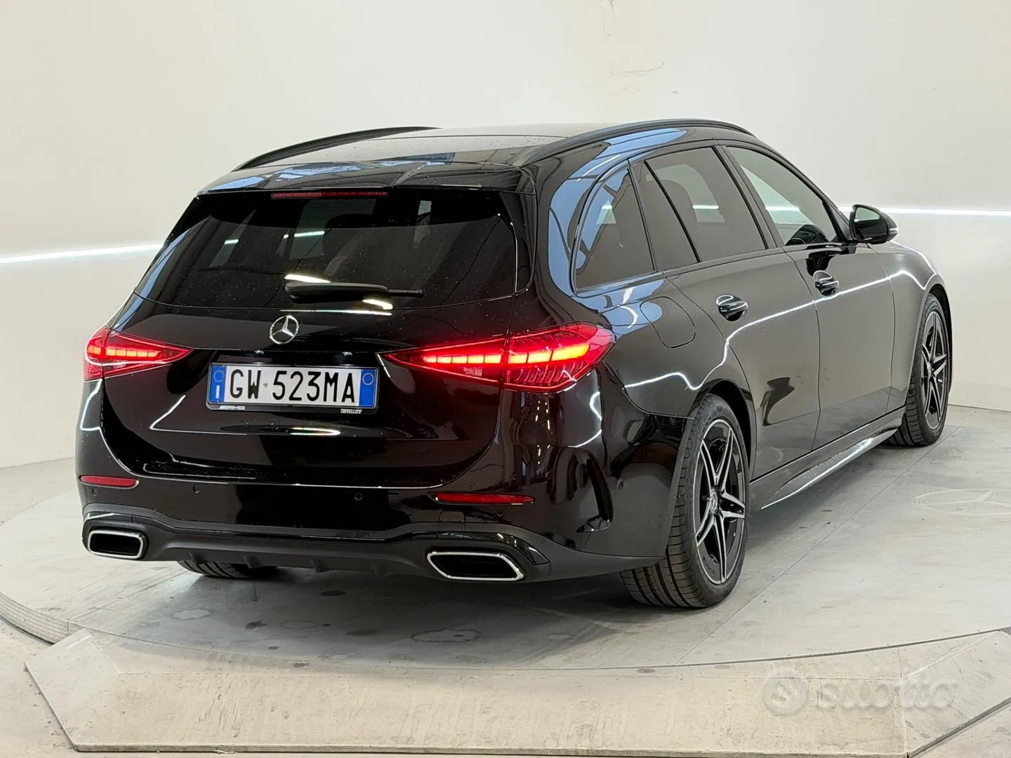 Mercedes-Benz C200 2024 photo 4