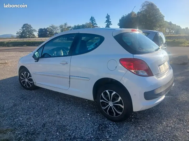 Peugeot 207