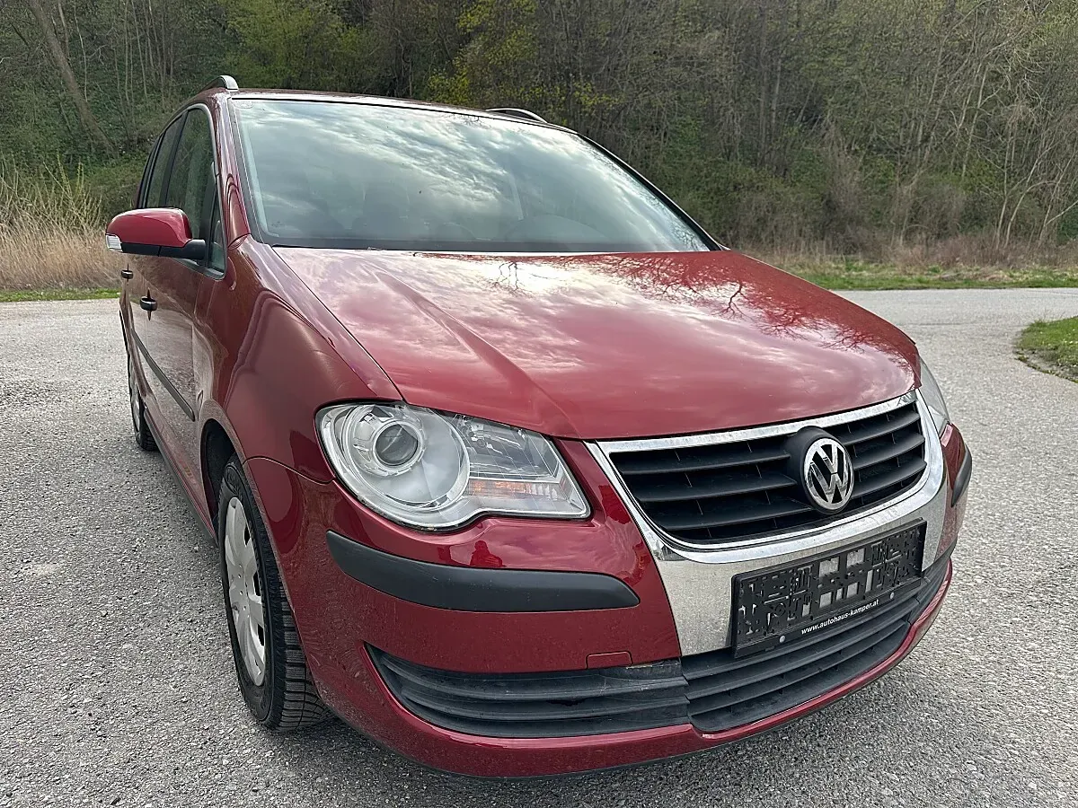 Volkswagen Touran 2008 photo 3