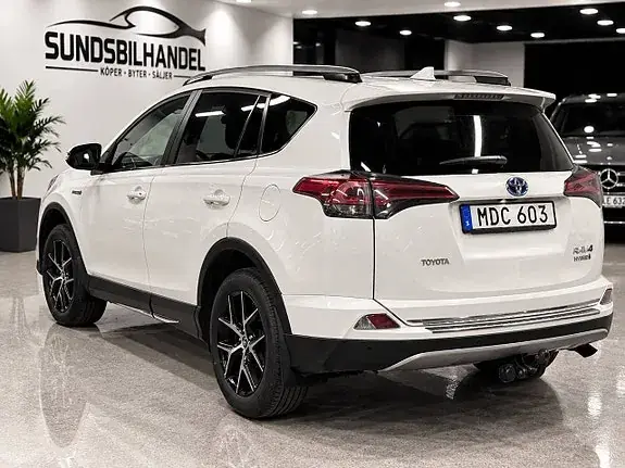 Toyota Rav4 2017 photo 3