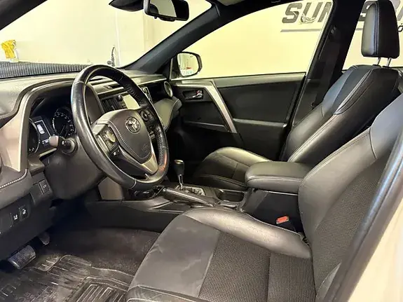 Toyota Rav4 2017 photo 5