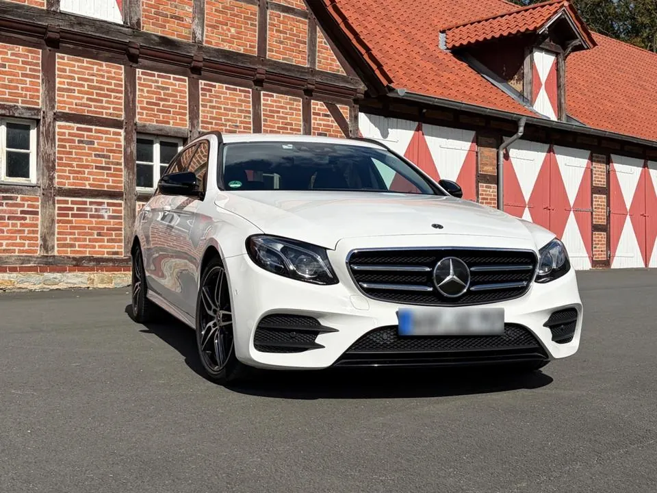 Mercedes-Benz E200