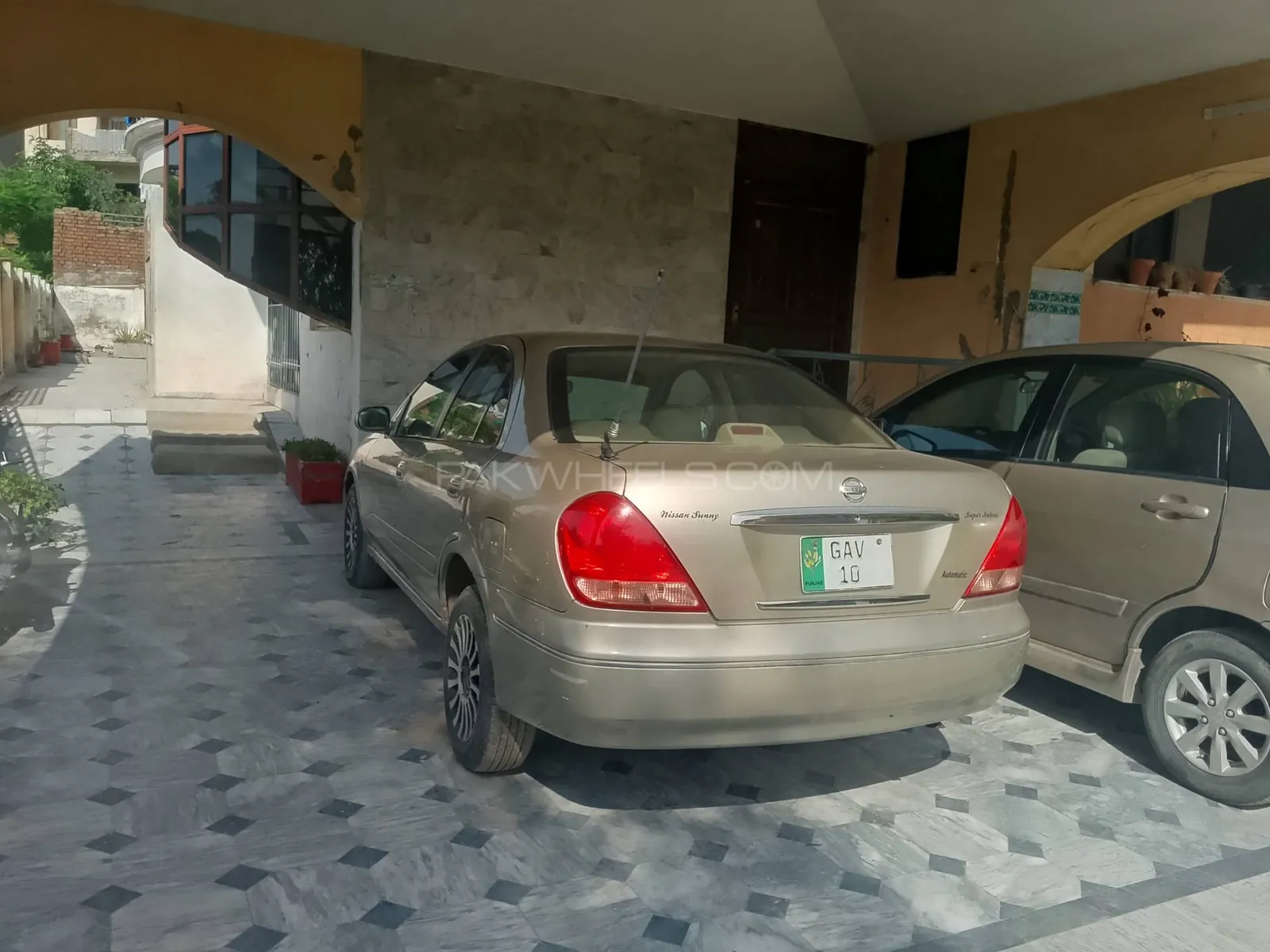 Nissan Sunny