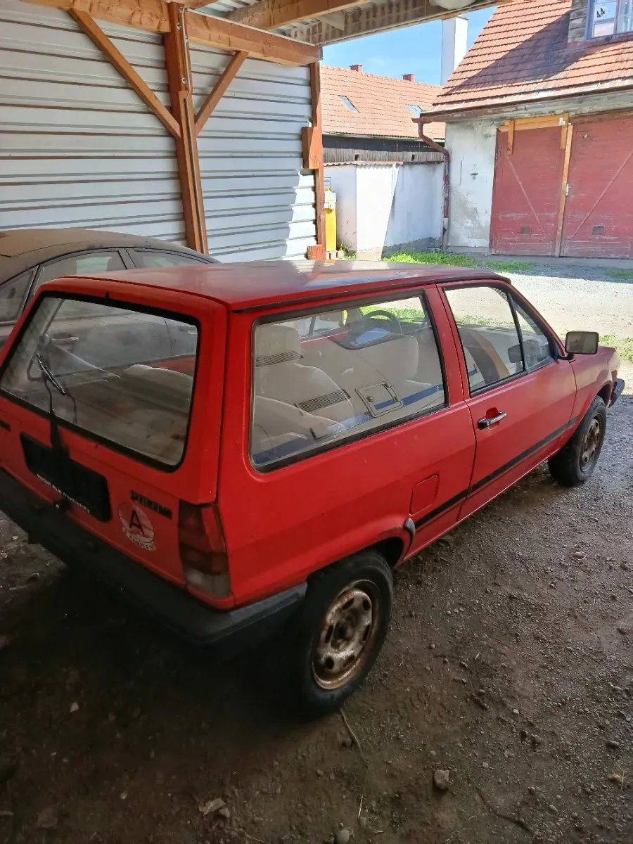 Volkswagen Polo 1983 photo 3
