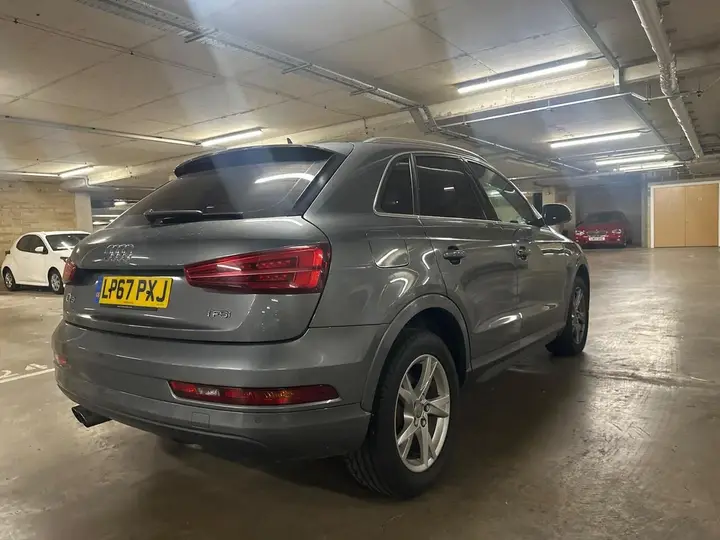 Audi Q3 2018 photo 5