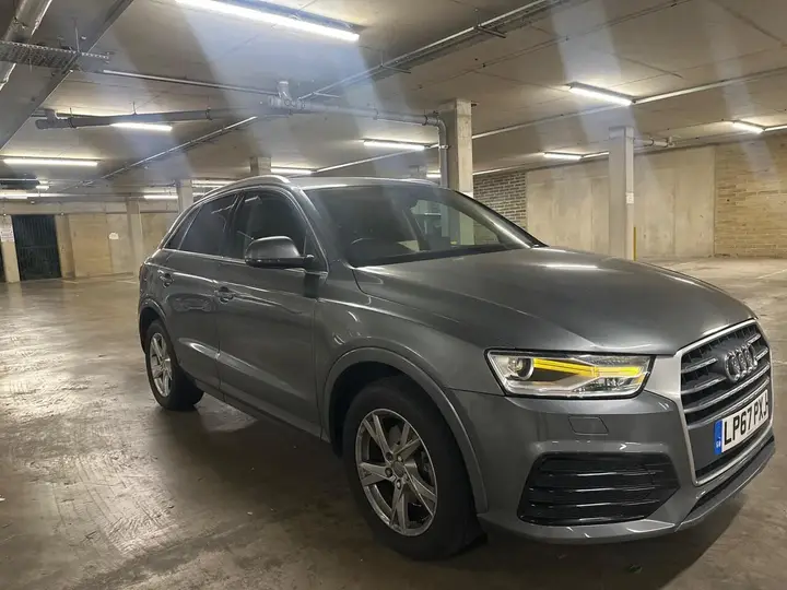 Audi Q3 2018 photo 3