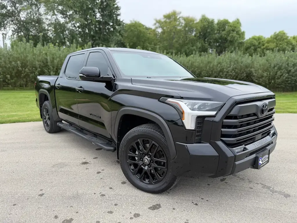 Toyota Tundra 2025 photo 3