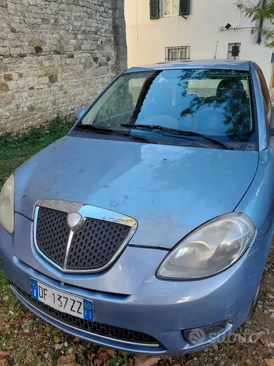 Lancia Ypsilon