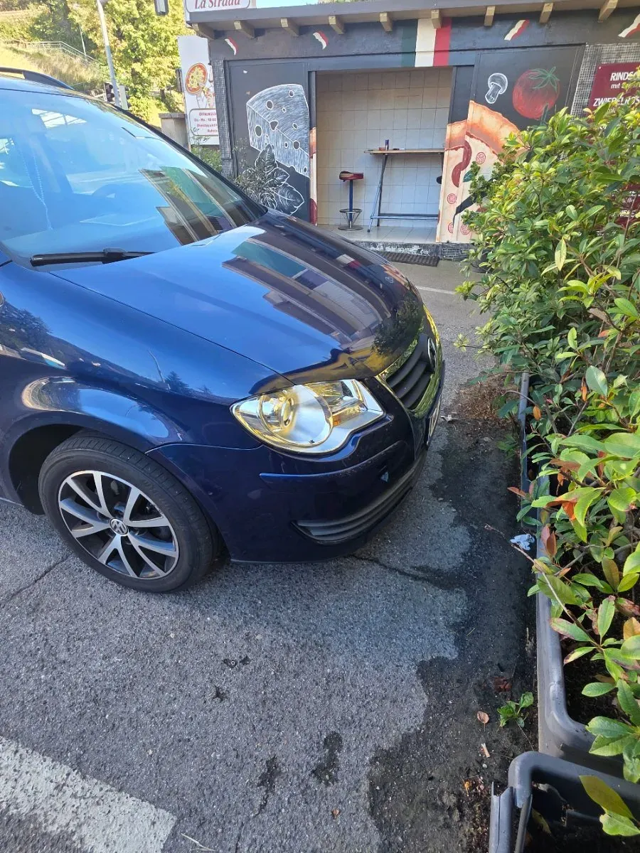 Volkswagen Touran 2007 photo 3