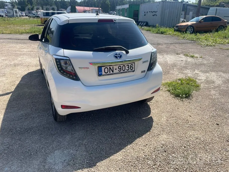 Toyota Yaris 2014 photo 5