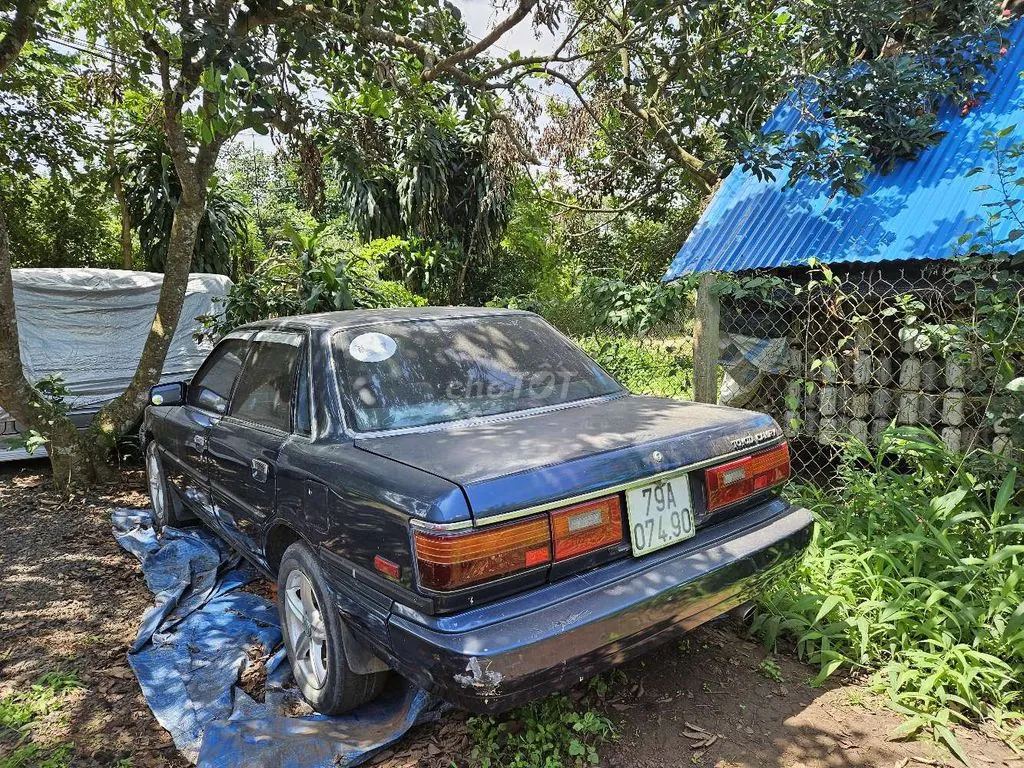 Toyota Camry 1987 photo 3