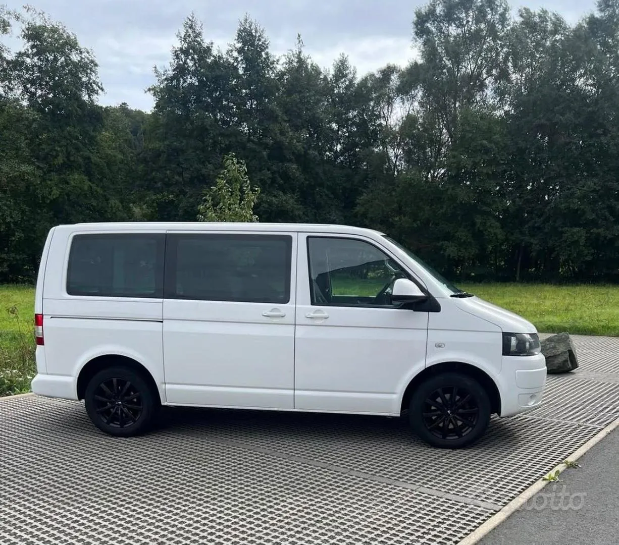 Volkswagen Multivan 2014 photo 5