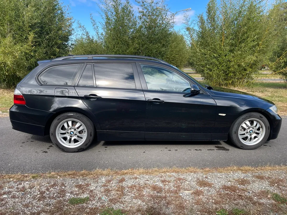 BMW 3 Series 2006 photo 2