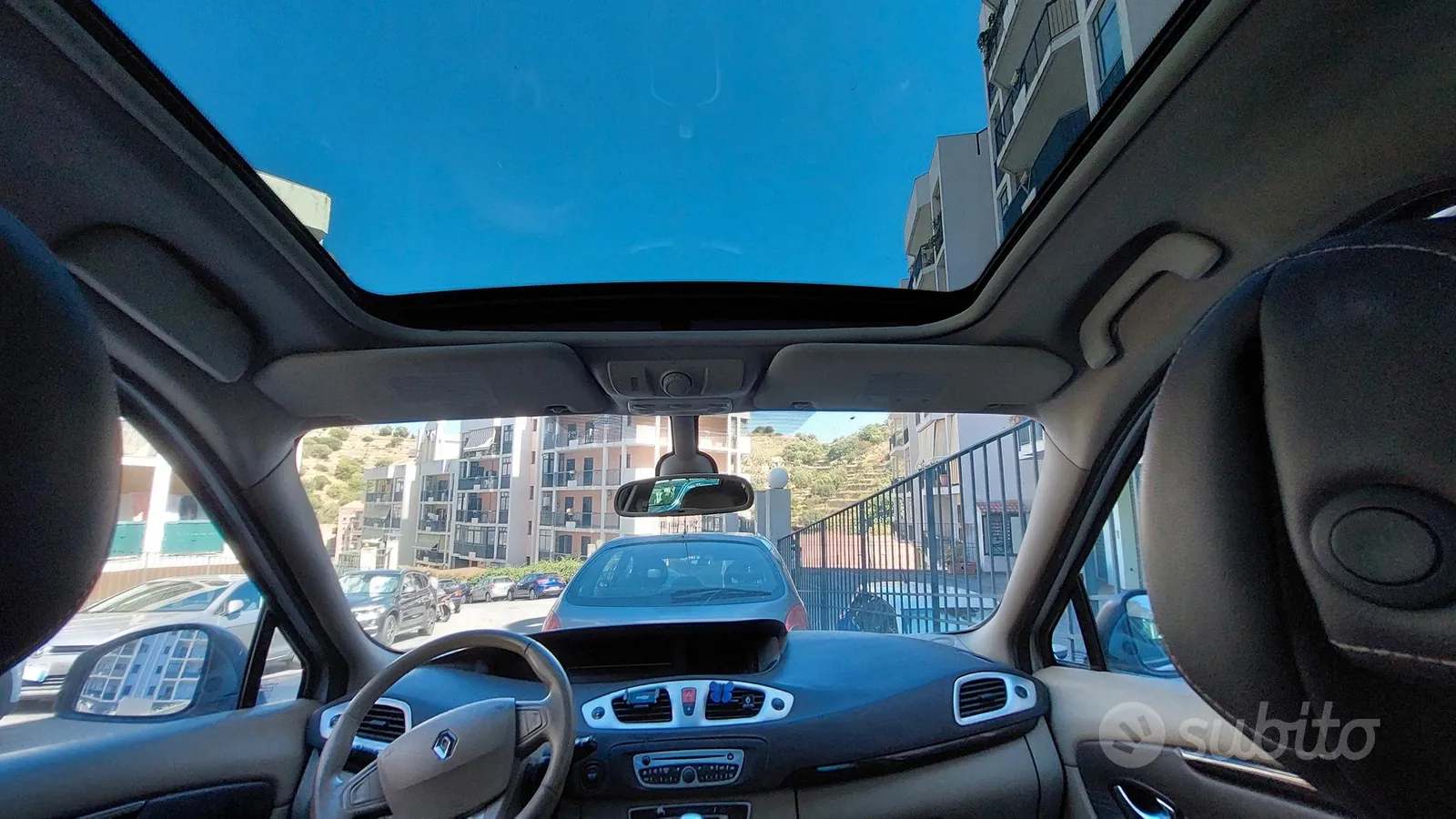 Renault Scenic 2010 photo 3