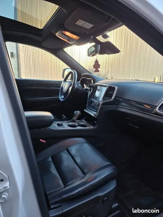 Jeep Grand Cherokee 2016 photo 3