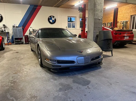 Chevrolet Corvette 2000 photo 4